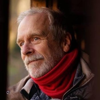 Immerse yourself in Ian Macilwain’s world through his artistic and captivating photography and writing.